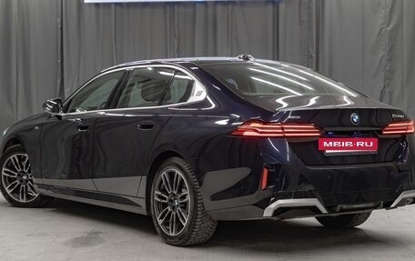 BMW 5 серия, 2024 год, 7 450 000 рублей, 11 фотография