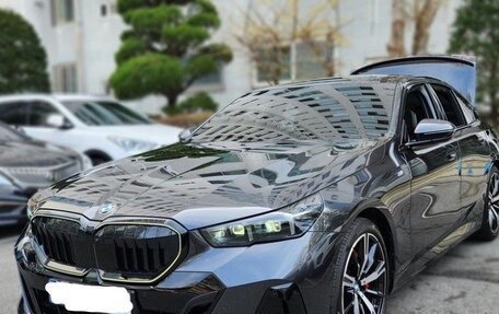 BMW 5 серия, 2024 год, 7 900 000 рублей, 2 фотография