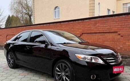 Toyota Camry, 2011 год, 1 600 000 рублей, 2 фотография
