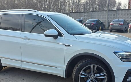 Volkswagen Tiguan II, 2018 год, 2 900 000 рублей, 6 фотография