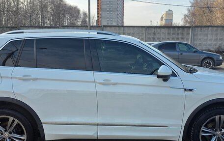 Volkswagen Tiguan II, 2018 год, 2 900 000 рублей, 3 фотография