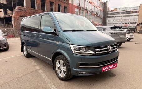 Volkswagen Multivan T6 рестайлинг, 2016 год, 4 100 000 рублей, 2 фотография