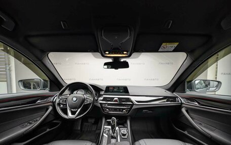 BMW 5 серия, 2019 год, 2 495 000 рублей, 14 фотография