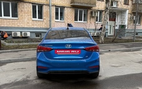 Hyundai Solaris II рестайлинг, 2018 год, 1 400 000 рублей, 3 фотография