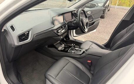 BMW 1 серия, 2021 год, 1 490 000 рублей, 8 фотография