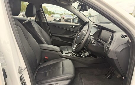 BMW 1 серия, 2021 год, 1 490 000 рублей, 5 фотография