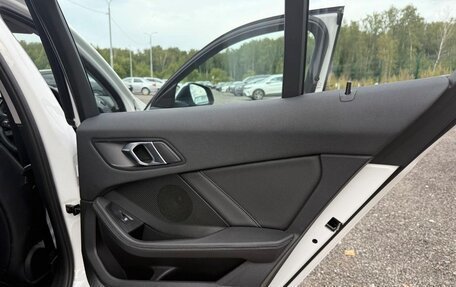 BMW 1 серия, 2021 год, 1 490 000 рублей, 13 фотография