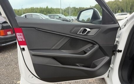 BMW 1 серия, 2021 год, 1 490 000 рублей, 15 фотография