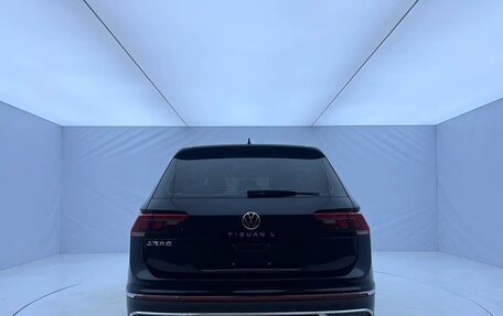 Volkswagen Tiguan II, 2022 год, 2 632 000 рублей, 5 фотография