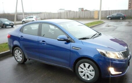 KIA Rio III рестайлинг, 2013 год, 900 000 рублей, 1 фотография