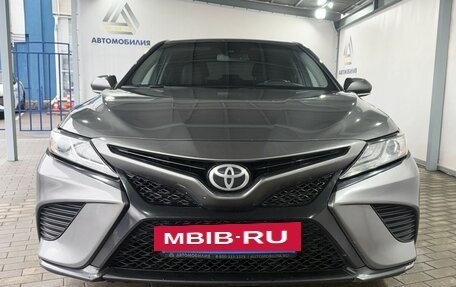 Toyota Camry, 2019 год, 2 050 000 рублей, 8 фотография