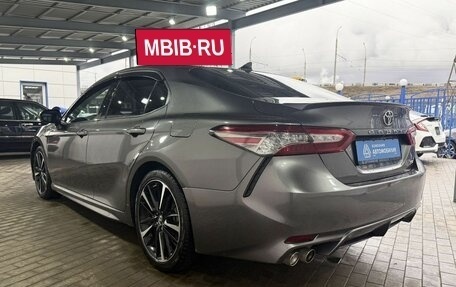 Toyota Camry, 2019 год, 2 050 000 рублей, 3 фотография