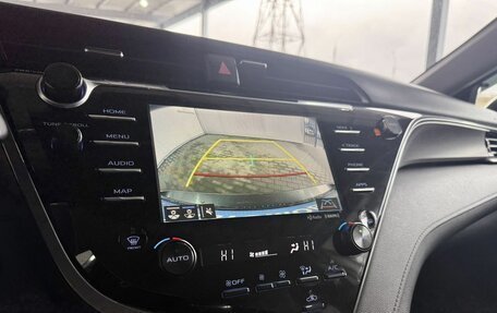 Toyota Camry, 2019 год, 2 050 000 рублей, 15 фотография