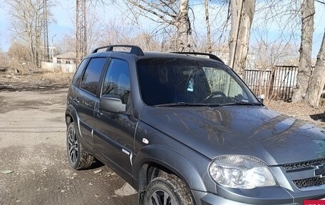 Chevrolet Niva I рестайлинг, 2011 год, 420 000 рублей, 1 фотография