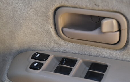 Nissan Serena II, 2002 год, 729 000 рублей, 9 фотография