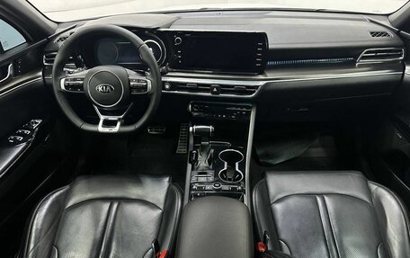 KIA K5, 2021 год, 2 100 000 рублей, 10 фотография