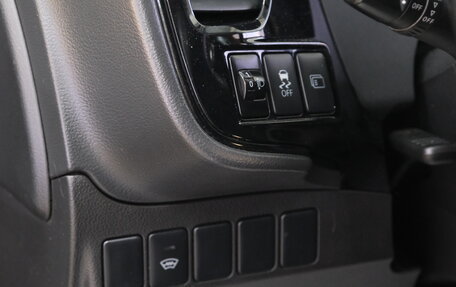 Mitsubishi Outlander III рестайлинг 3, 2016 год, 1 849 000 рублей, 10 фотография