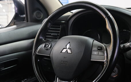 Mitsubishi Outlander III рестайлинг 3, 2016 год, 1 849 000 рублей, 13 фотография