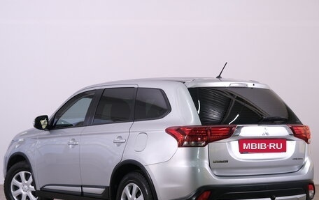 Mitsubishi Outlander III рестайлинг 3, 2016 год, 1 849 000 рублей, 5 фотография