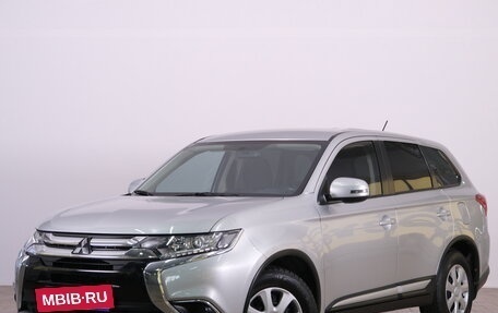 Mitsubishi Outlander III рестайлинг 3, 2016 год, 1 849 000 рублей, 4 фотография