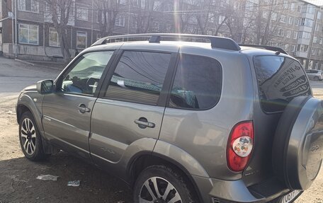 Chevrolet Niva I рестайлинг, 2011 год, 420 000 рублей, 4 фотография