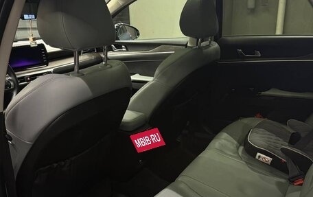 KIA K5, 2021 год, 2 300 000 рублей, 13 фотография