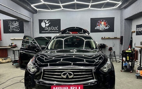 Infiniti QX70, 2015 год, 3 000 000 рублей, 2 фотография