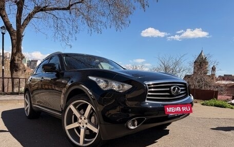 Infiniti QX70, 2015 год, 3 000 000 рублей, 3 фотография