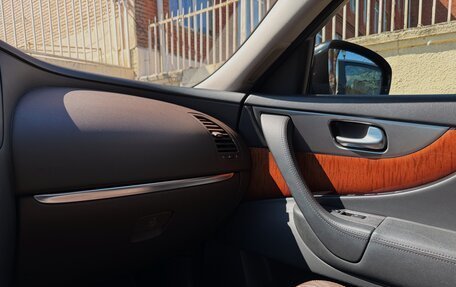 Infiniti QX70, 2015 год, 3 000 000 рублей, 13 фотография