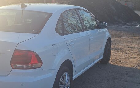 Volkswagen Polo VI (EU Market), 2017 год, 1 040 000 рублей, 6 фотография