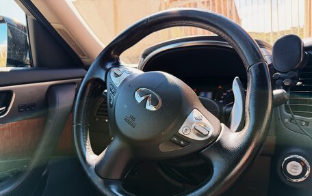 Infiniti QX70, 2015 год, 3 000 000 рублей, 18 фотография