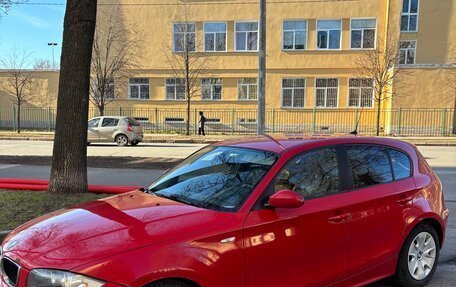 BMW 1 серия, 2006 год, 500 000 рублей, 2 фотография