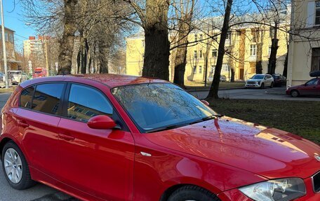 BMW 1 серия, 2006 год, 500 000 рублей, 3 фотография