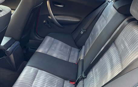 BMW 1 серия, 2006 год, 500 000 рублей, 10 фотография