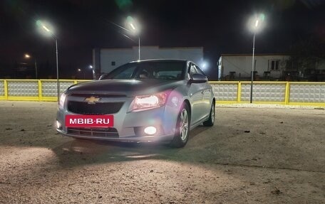 Chevrolet Cruze II, 2010 год, 640 000 рублей, 2 фотография