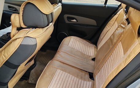 Chevrolet Cruze II, 2010 год, 640 000 рублей, 11 фотография