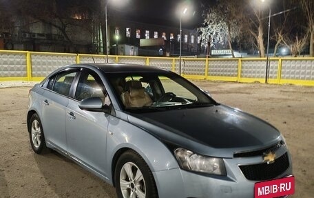 Chevrolet Cruze II, 2010 год, 640 000 рублей, 8 фотография