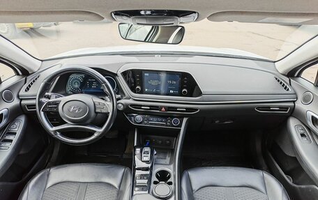 Hyundai Sonata VIII, 2019 год, 2 300 000 рублей, 11 фотография