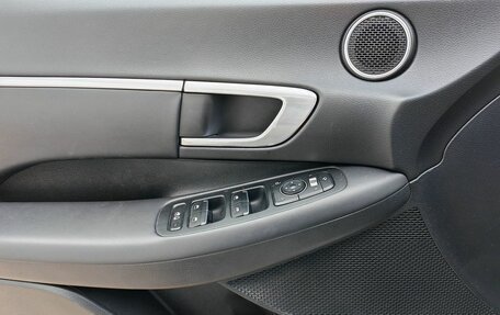 Hyundai Sonata VIII, 2019 год, 2 300 000 рублей, 14 фотография