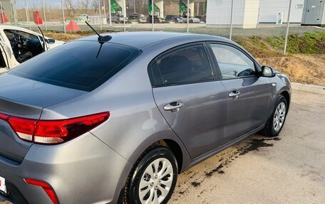 KIA Rio IV, 2018 год, 1 370 000 рублей, 2 фотография