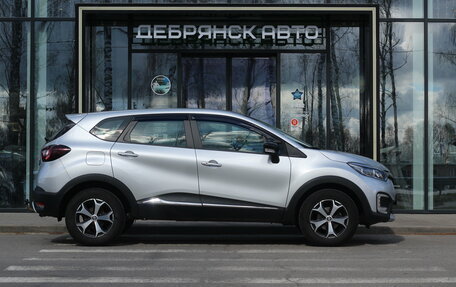 Renault Kaptur I рестайлинг, 2021 год, 1 945 000 рублей, 4 фотография