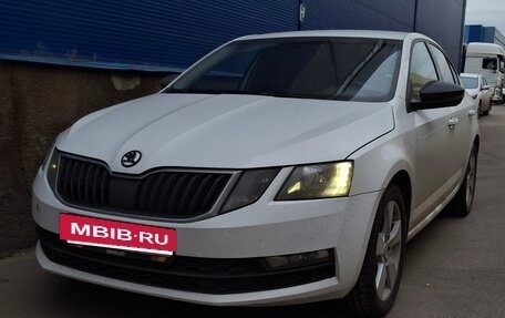 Skoda Octavia, 2018 год, 799 999 рублей, 3 фотография