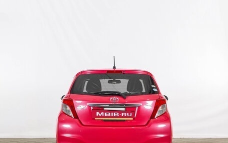 Toyota Vitz, 2012 год, 1 069 000 рублей, 6 фотография