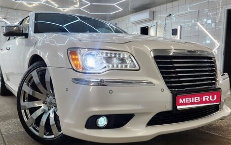 Chrysler 300C II, 2012 год, 1 800 000 рублей, 1 фотография