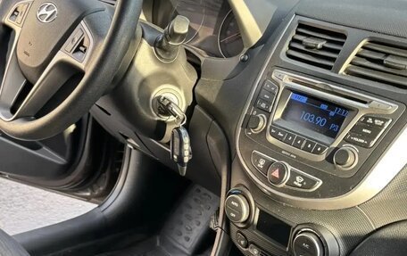 Hyundai Solaris II рестайлинг, 2016 год, 1 260 000 рублей, 10 фотография