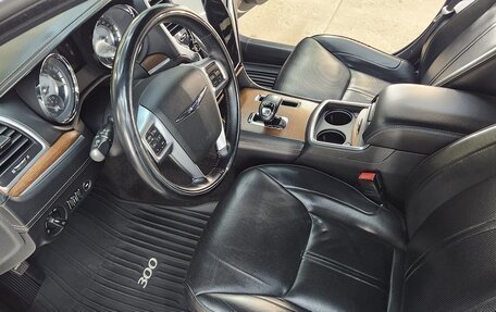 Chrysler 300C II, 2012 год, 1 800 000 рублей, 4 фотография