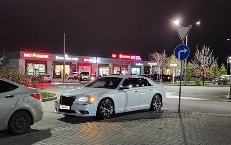 Chrysler 300C II, 2012 год, 1 800 000 рублей, 26 фотография