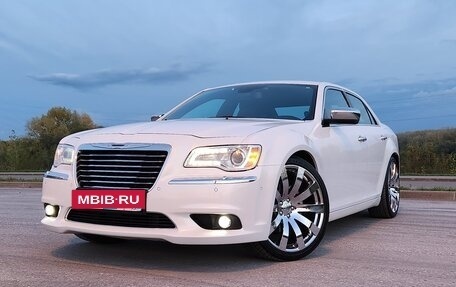 Chrysler 300C II, 2012 год, 1 800 000 рублей, 27 фотография