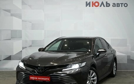 Toyota Camry, 2018 год, 2 800 000 рублей, 2 фотография