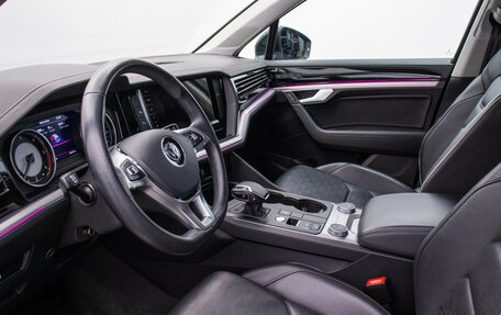 Volkswagen Touareg III, 2021 год, 6 790 000 рублей, 10 фотография